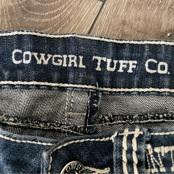 Cowgirl Tuff Don't Fence Me In Cropped Jeans - Medium Wash Size 26 - Picture 5 of 9